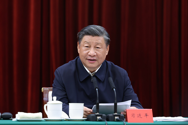 2023年10月12日下午，中共中央總書記、國家主席、中央軍委主席習近平在江西省南昌市主持召開進一步推動長江經(jīng)濟帶高質(zhì)量發(fā)展座談會并發(fā)表重要講話。新華社記者 鞠鵬 攝